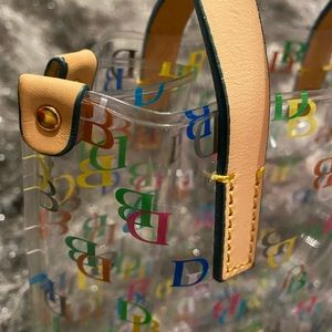 💥Dooney & Bourke clear bag! So cute!